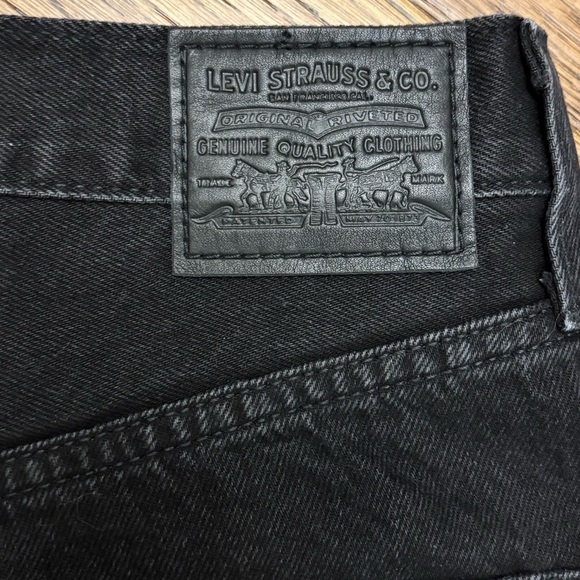 Levi's® Premium HIGH LOOSE FLARE WOMEN'S JEANS - Picture 13 of 16